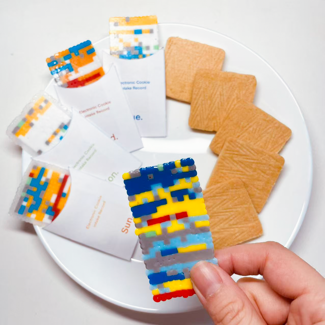 Electronic Cookie – Physical Display: Turning smartphone data into a cookie you can literally hold.